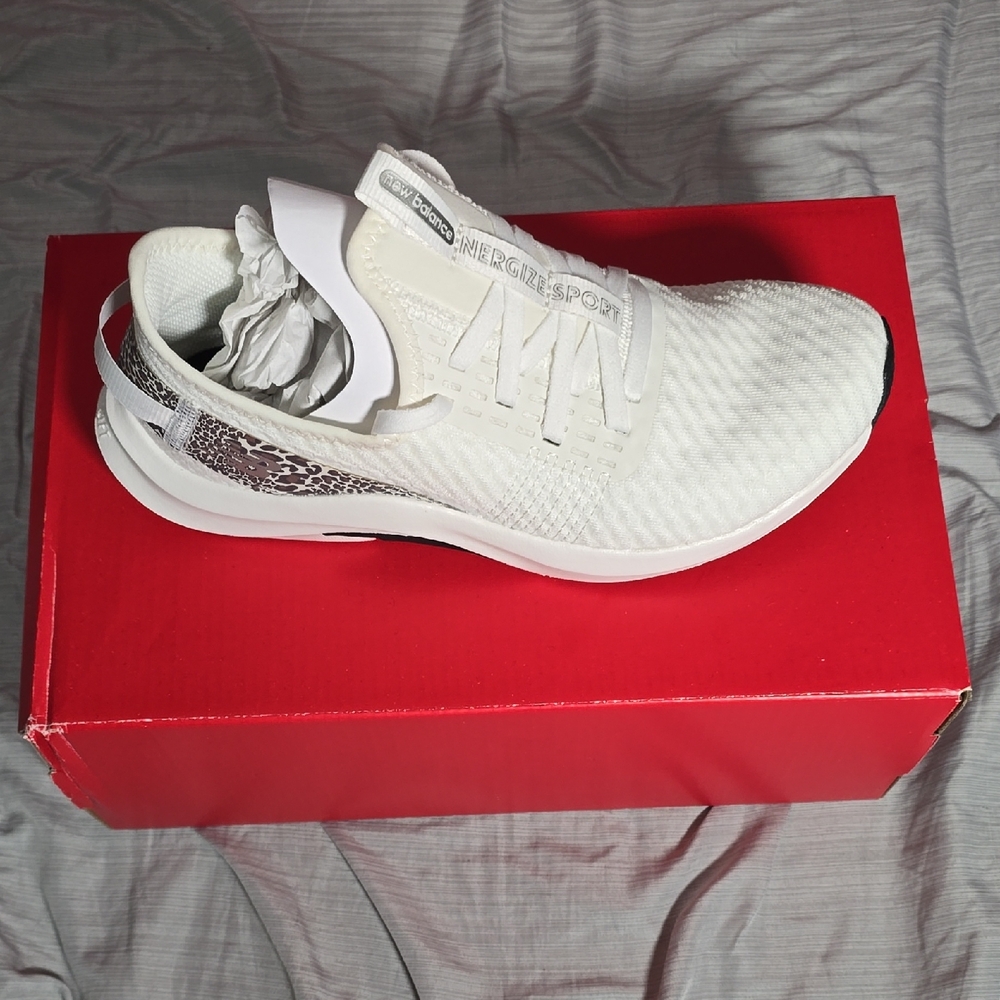 New Balance White Women's Sneakers - Picture 3 of 7